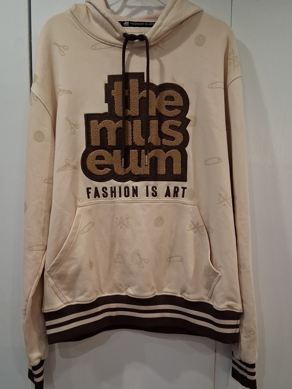 Cream Pullover Hoodie with Logo Appliqué